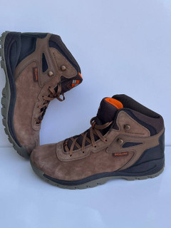 کفش کوهنوردی ساق دار کلمبیا مدل Mid-Top Hiking Boot با تکنولوژی OMNI-SHIELD