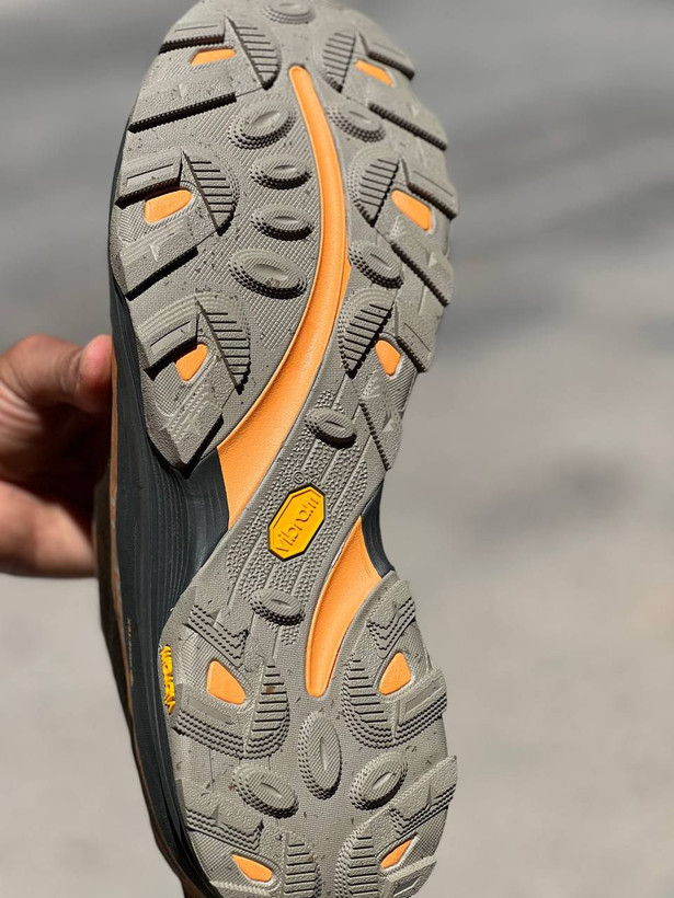 تصویر زیره: نمای زیره تخصصی ویبرام Vibram در کفش کوهنوردی مرل مدل Moab Speed