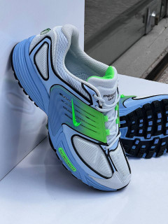 عکس اصلی: کتونی نایک ایر پگاسوس Nike Pegasus Wave سفید و آبی با جزئیات سبز