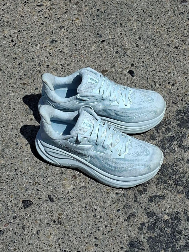 خرید کفش اورجینال Hoka Clifton 9 White طبی و مناسب پیاده روی
