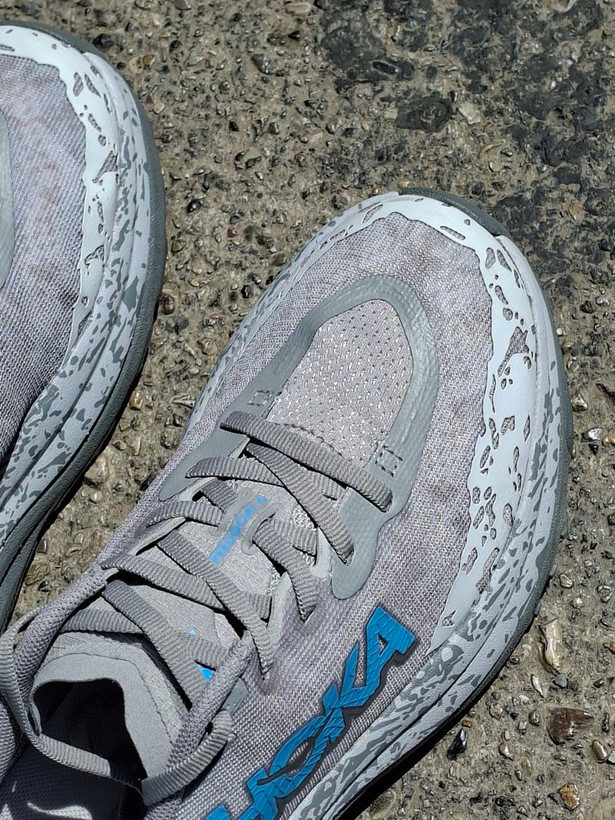 خرید کفش تریل رانینگ Hoka Speedgoat 5 طوسی پترن دار مهدی اورجینال
