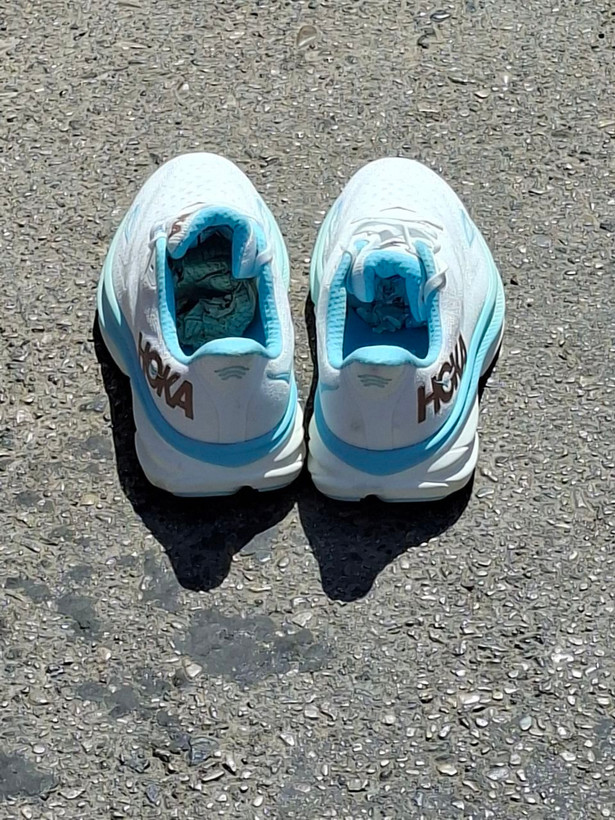 خرید آنلاین کتونی اورجینال Hoka Clifton 9 زنانه و مردانه با ضمانت اصالت CIP Sport