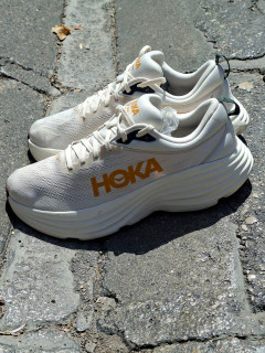 کتونی لژدار ماکزیمال هوکا بوندی ۸ مدل Hoka Bondi 8 مناسب دیسک کمر با ضمانت CIP Sport