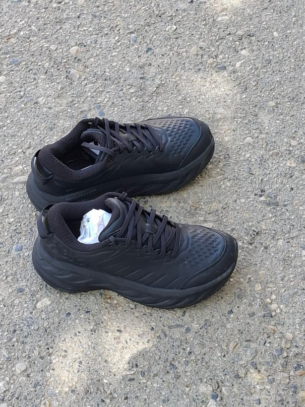 کفش کار زنانه و تخصصی هوکا وان وان مدل Hoka One One Bondi SR اورجینال – زیره نان مارکینگ (ضد لغزش و مقاوم در برابر روغن) – مشکی سایز 38