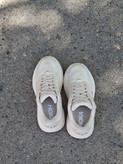کتونی رانینگ و پیادهروی اورجینال هوکا بوندی ۹ سفید HOKA Bondi 9 All White با لژ حجیم طبی در فروشگاه مهدی اورجینال