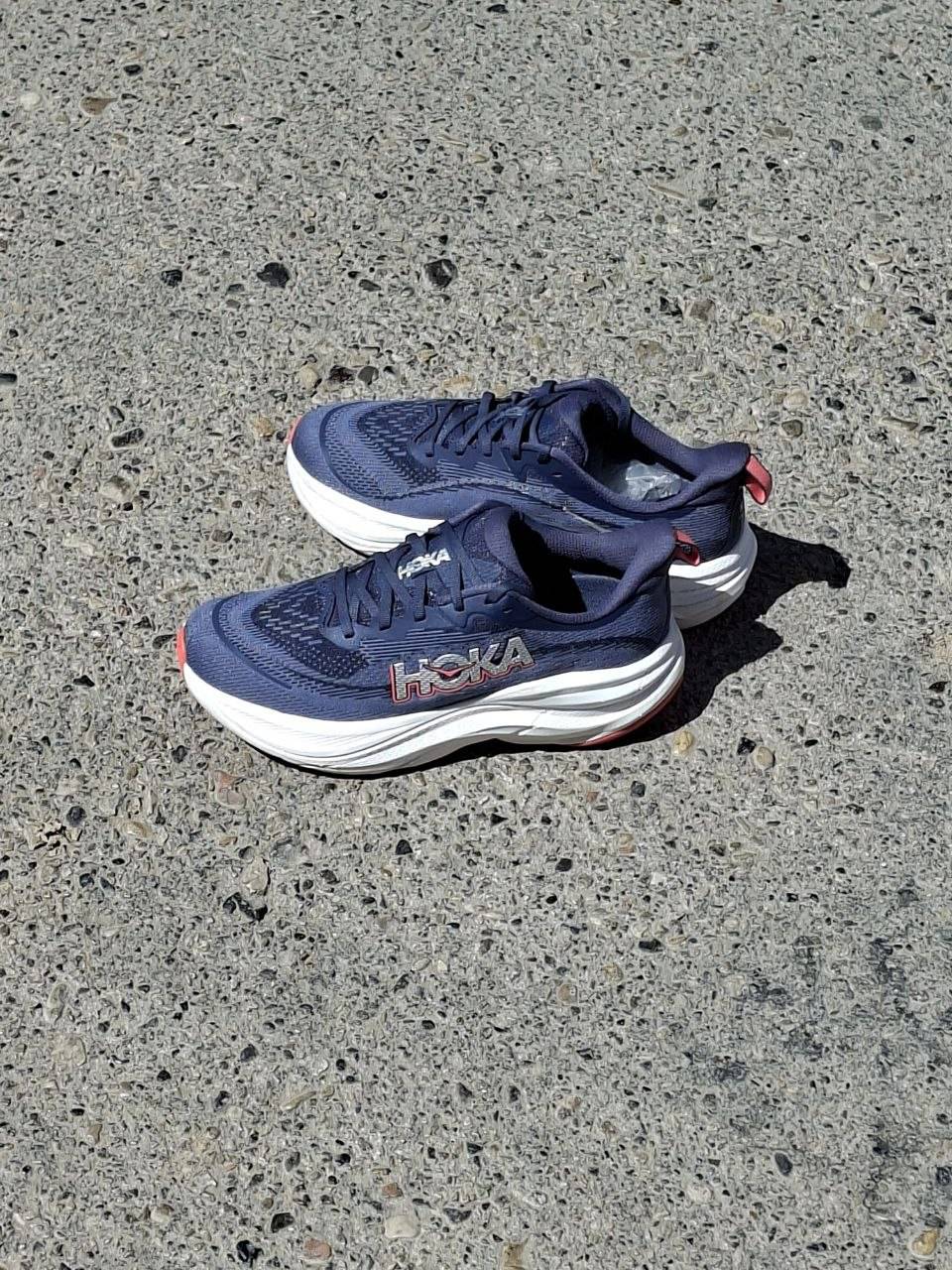 کتونی اورجینال HOKA Bondi 9 سرمه‌ای | راحتی بی‌نهایت با بالشتک‌گذاری ماکسیمال —