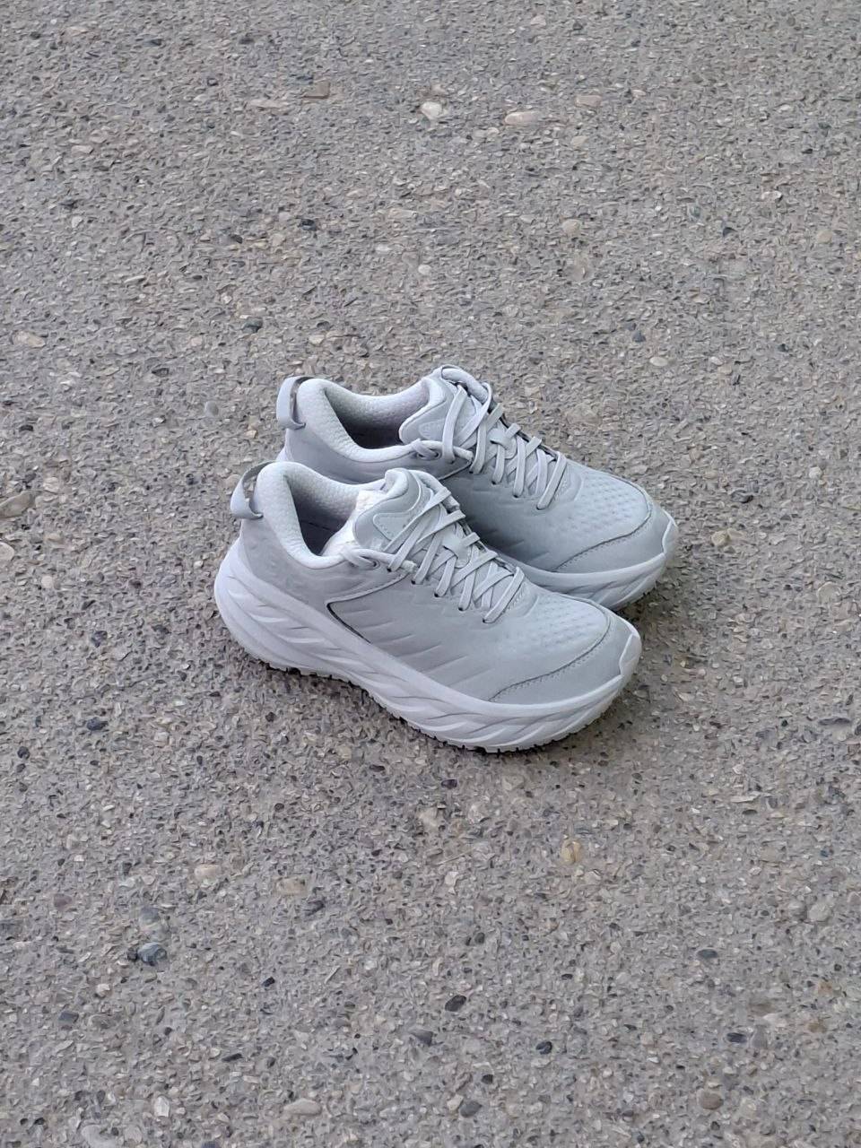“کفش تخصصی HOKA Bondi SR با کفی طبی و طراحی ارگونومیک ضد خستگی -اراد اسپرت شاهرود