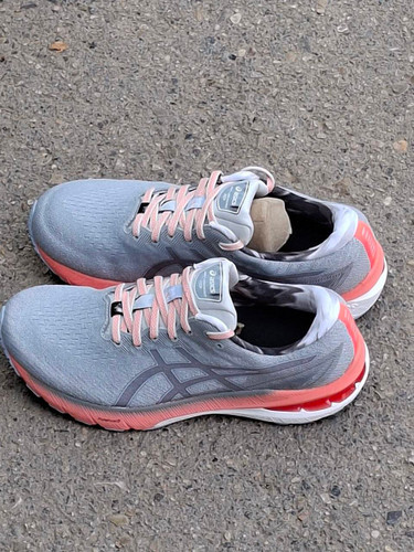 alt="کفش ورزشی زنانه اسیکس ASICS راحت مناسب درمان خار پاشنه و دیسک کمر شاهرود"