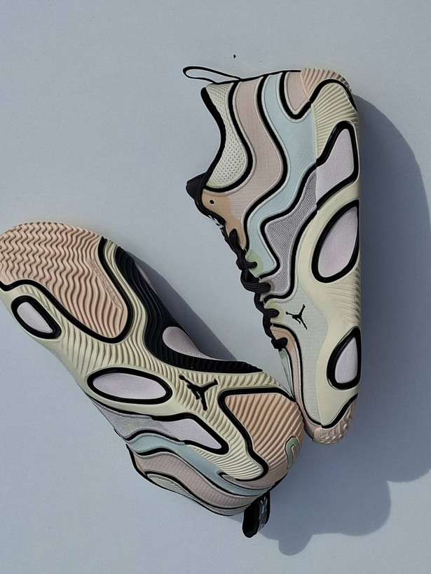 کتونی مردانه تخصصی بسکتبال / مدل نایک جردن 100در 100اورجینال